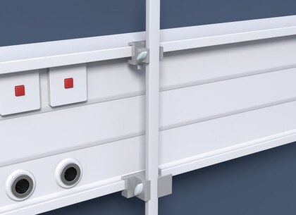 Standardní a podpůrná svorka na kolejnici